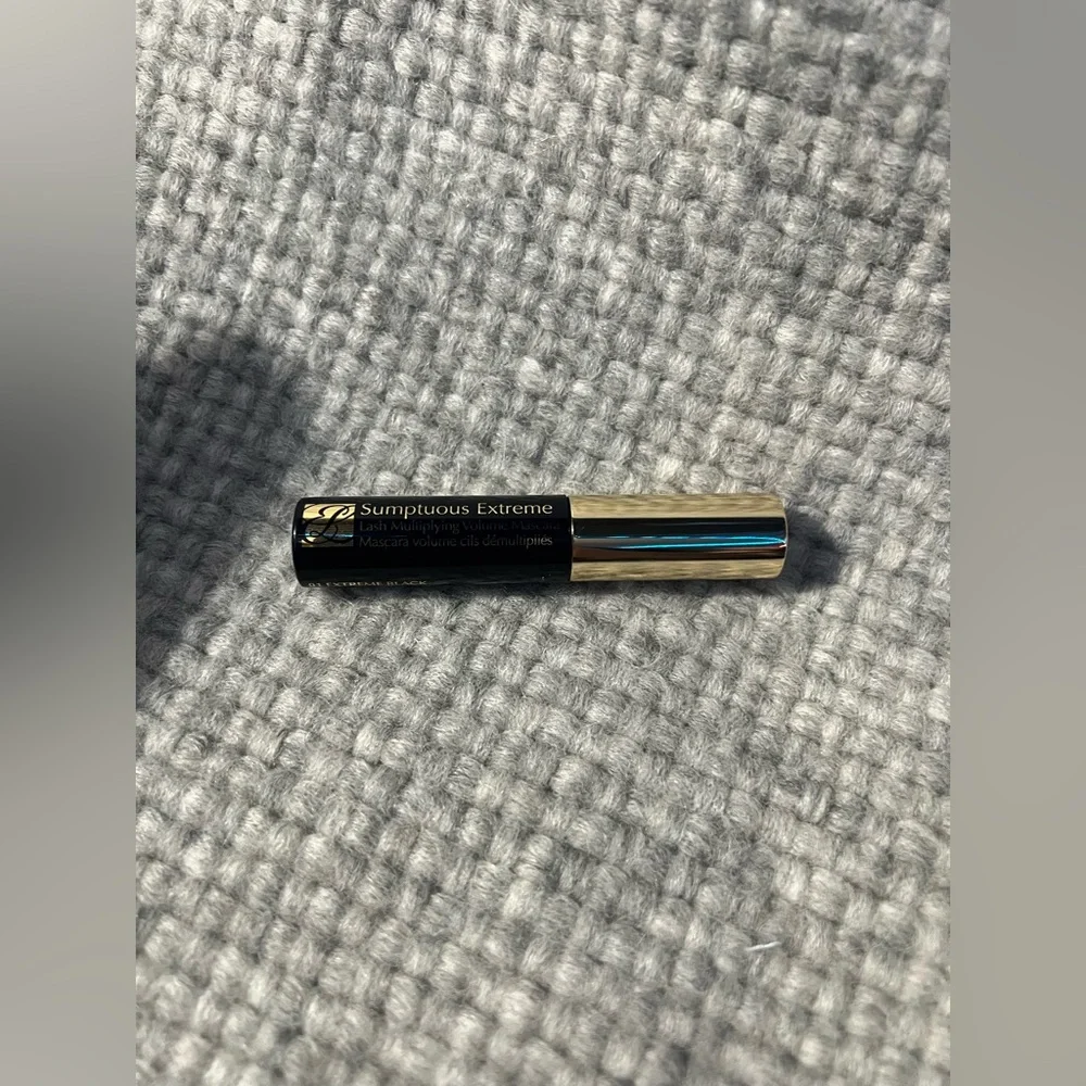 Mini Estee Lauder: Sumptuous Extreme (01 Extreme Black) 2.8ml